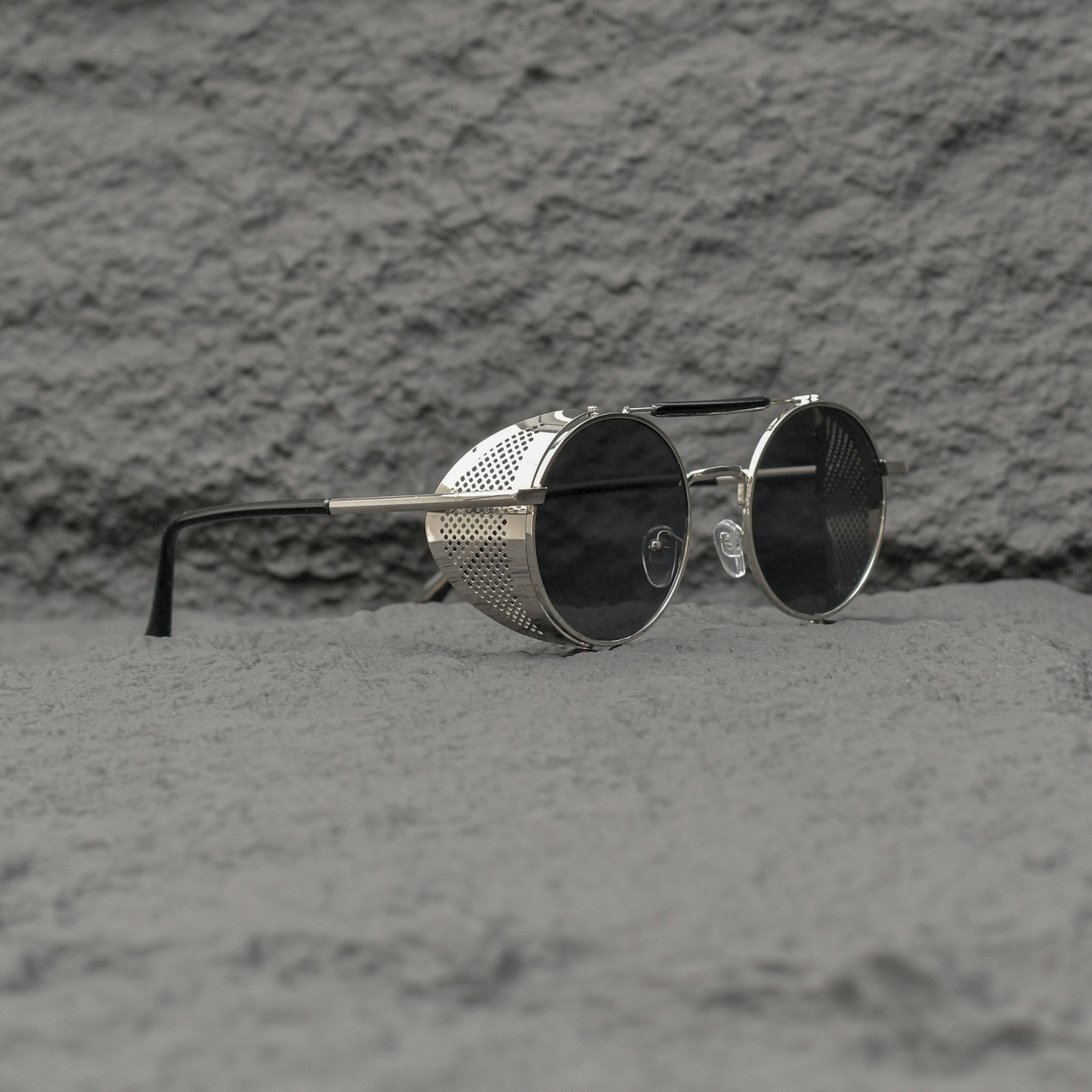 Retro Steampunk Side-Shield Round Sunglasses