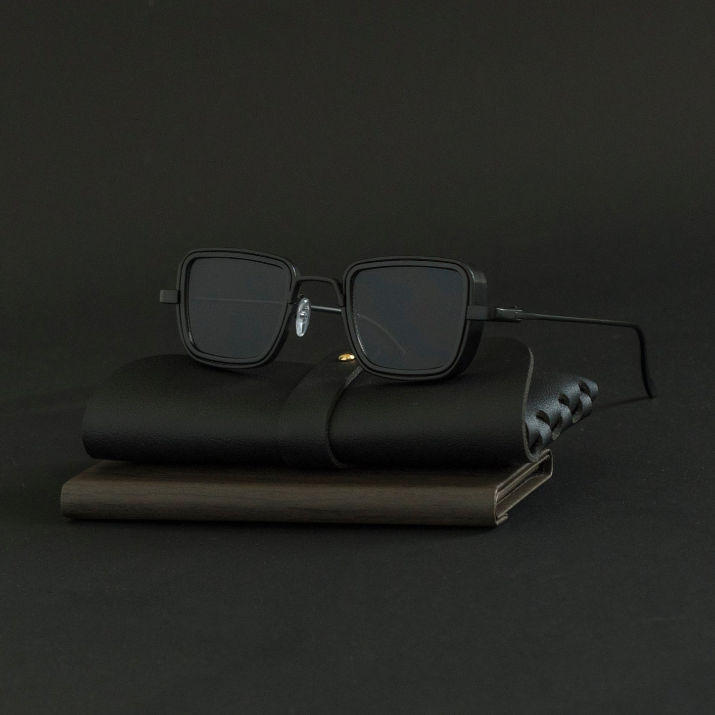 Classic Style Solid Color Ac Square Full Frame Men's Sunglasses
Beach Collection