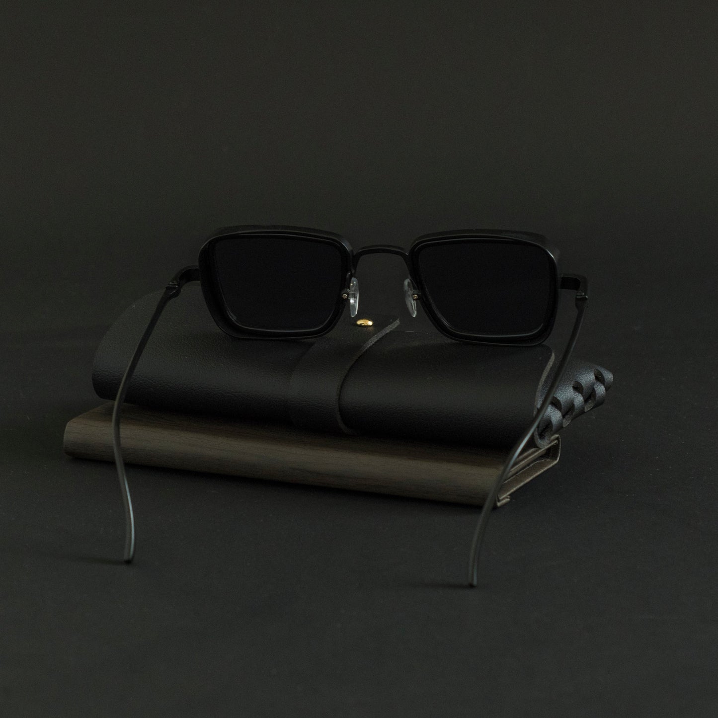 Classic Style Solid Color Ac Square Full Frame Men's Sunglasses
Beach Collection