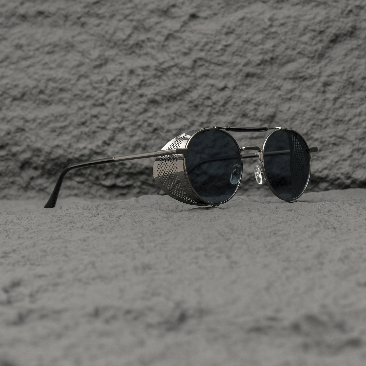 Retro Steampunk Side-Shield Round Sunglasses