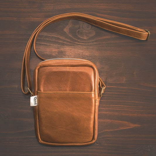 Gavi Classic Leather Crossbody